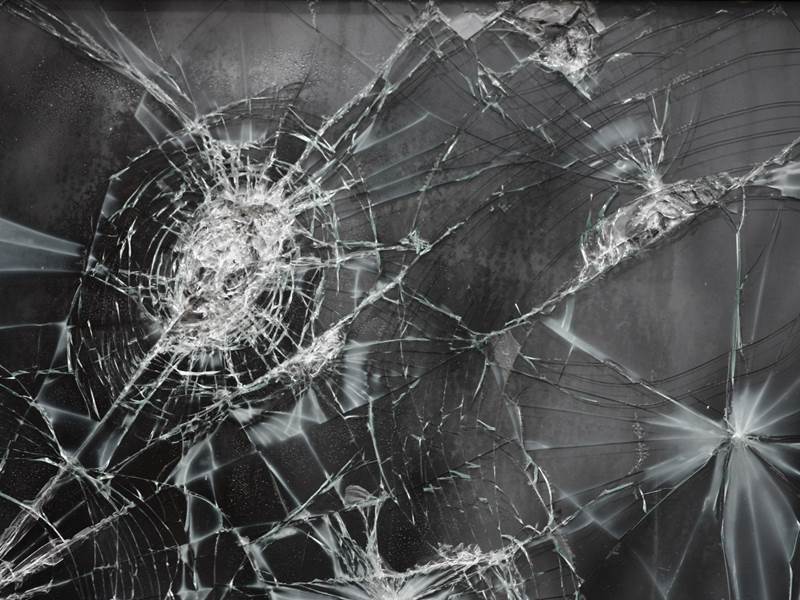 iPhoneのガラスが割れた！修理方法5つを詳しく解説(2015年版)